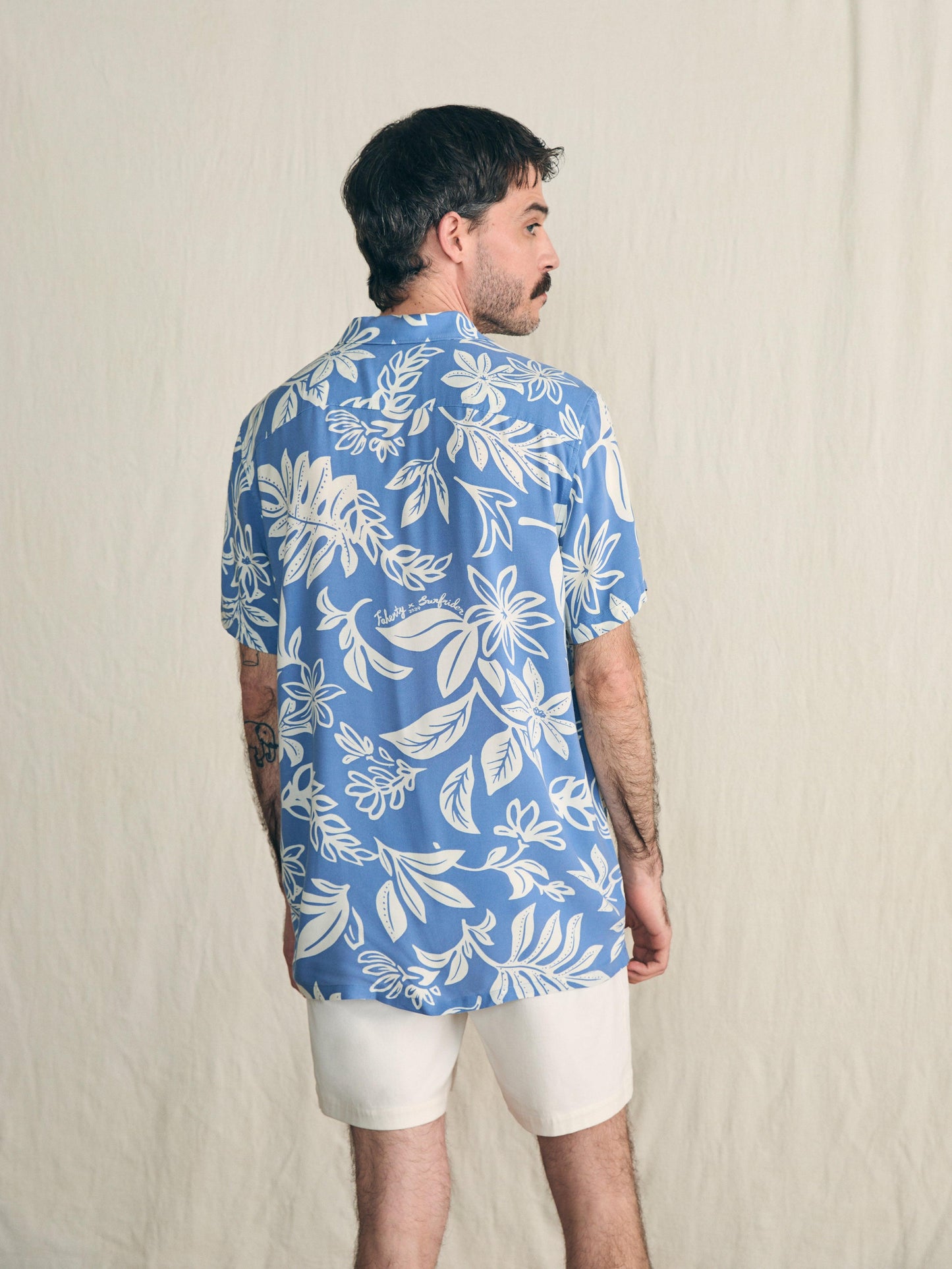 Kısa Kollu Surfrider Rayon Kamp Gömleği - Sky Floral